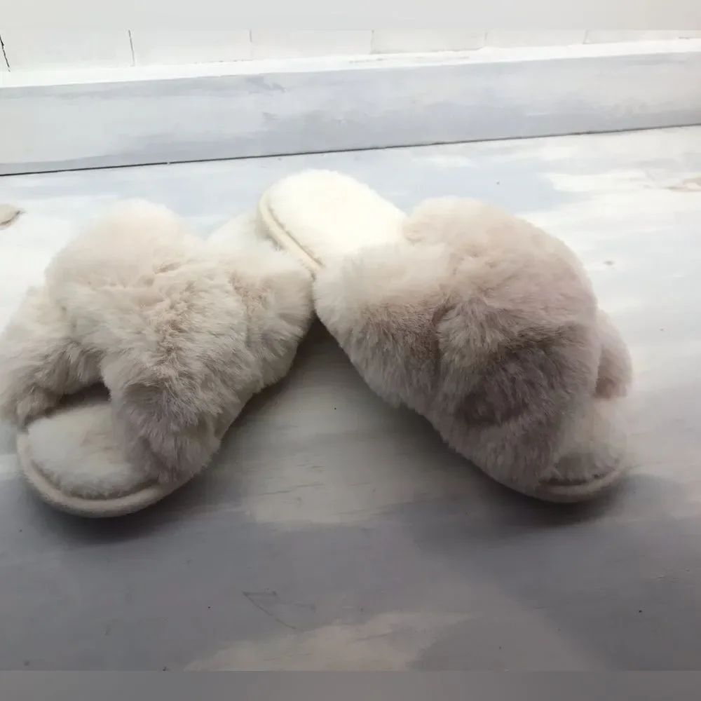 Zizor Fluffy Open Toe Slipper